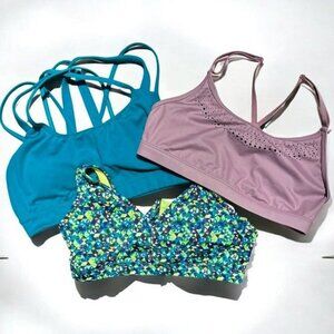 🌻Bundle of Two (3) Victoria's Secret Sport Bras |  All size Medium